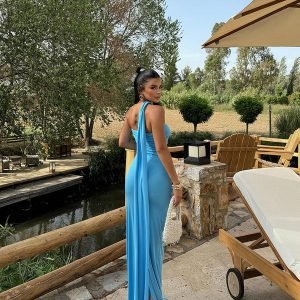 Fustan Asimetrik Elegant i Kaltër – Për një Pamje Unike dhe Sofistikuar - Image 3