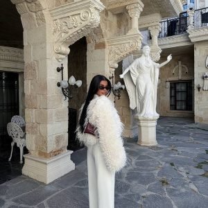 Pellush i bardhë-White fur coat - Image 3