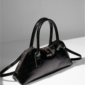 Çantë dore dhe çantë shpatullash e zezë për femra