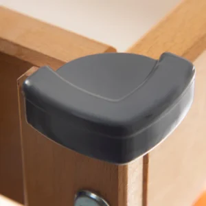 Mbrojtëse plastike për qoshe – (4 copë)